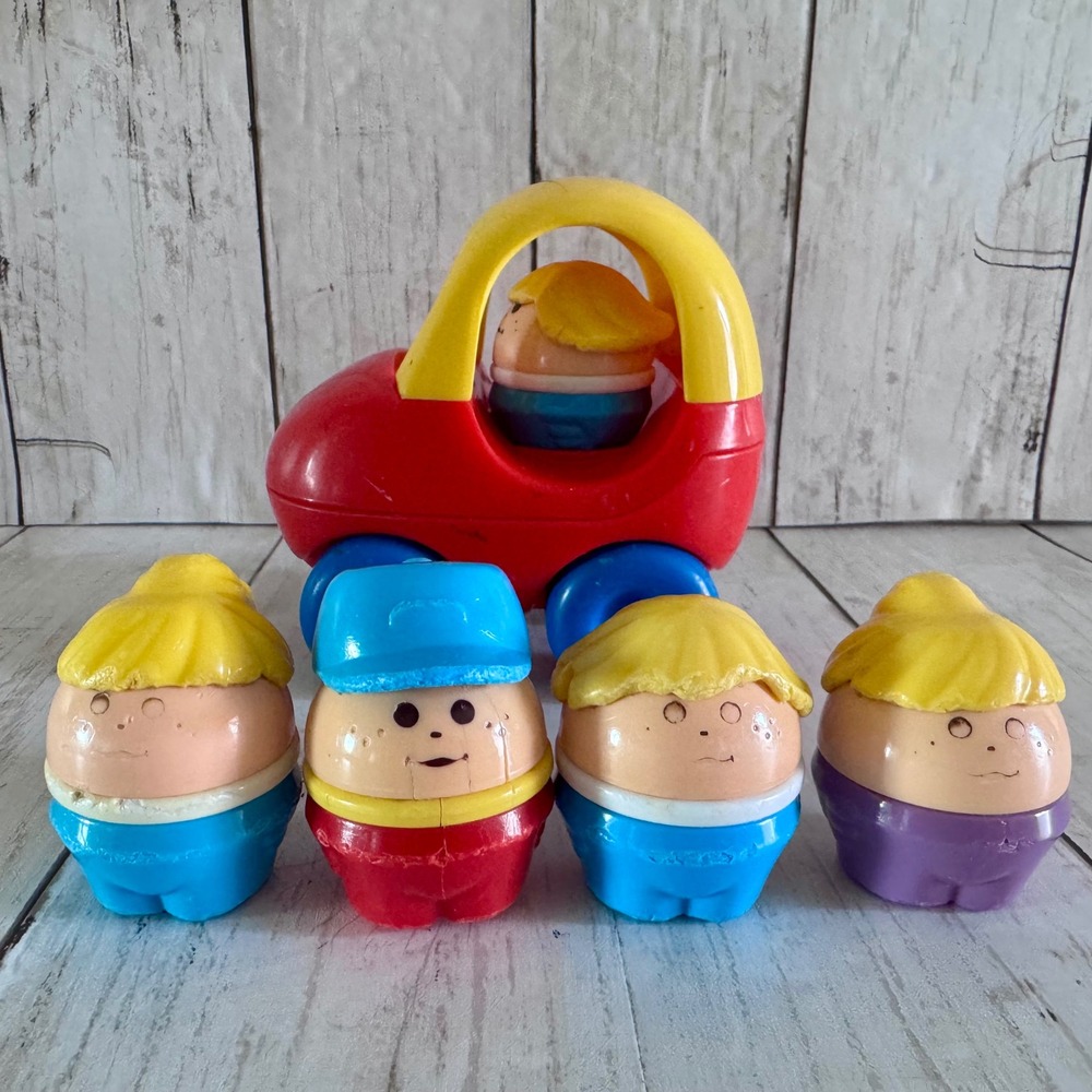 Vintage Fisher Price Little People Toddle Tots Chunky 5 Figures Cozy Coupe Set - Picture 2 of 11